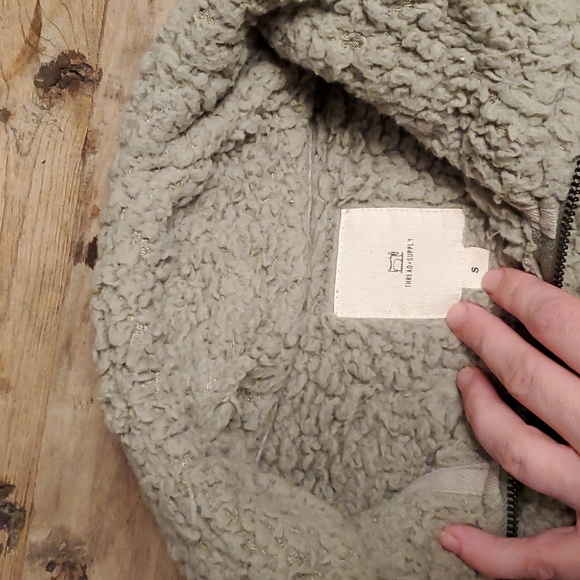 Thread & Supply cozy sherpa fleece 3/4 zip - Picture 3 of 3